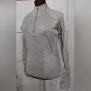 Nike Women's Gray Thermal Long Sleeve Top Size SMALL